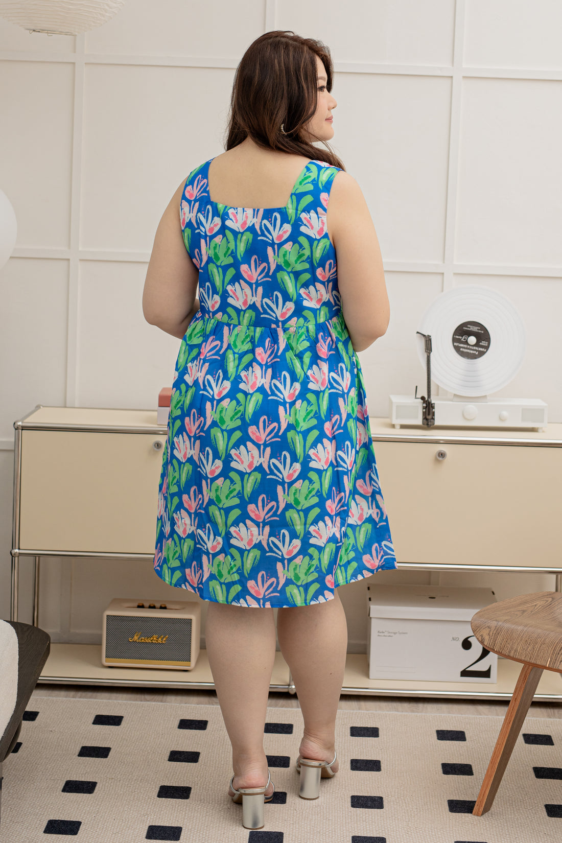 Valentina Square Neck Sleeveless Shift Dress In Blue Floral