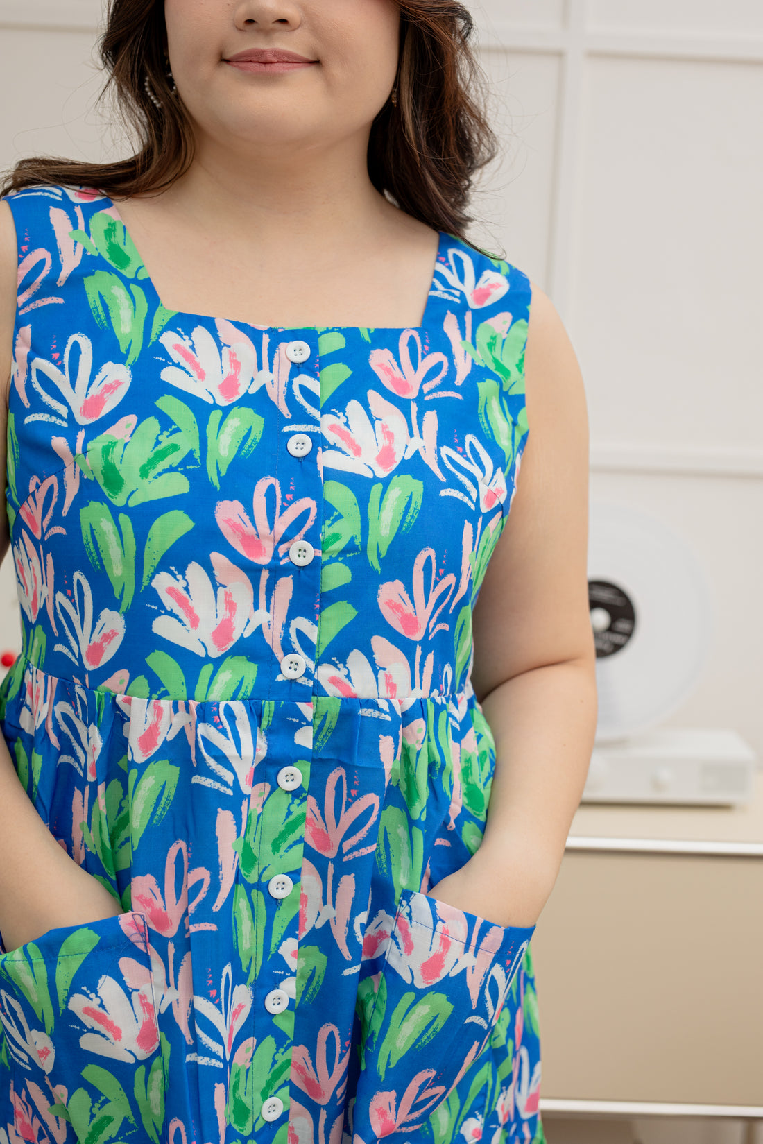 Valentina Square Neck Sleeveless Shift Dress In Blue Floral