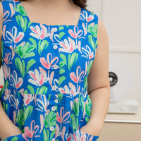 Valentina Square Neck Sleeveless Shift Dress In Blue Floral