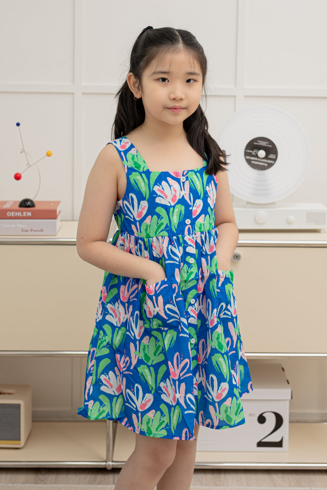 Vera Square Neck Sleeveless Shift Dress In Blue Floral