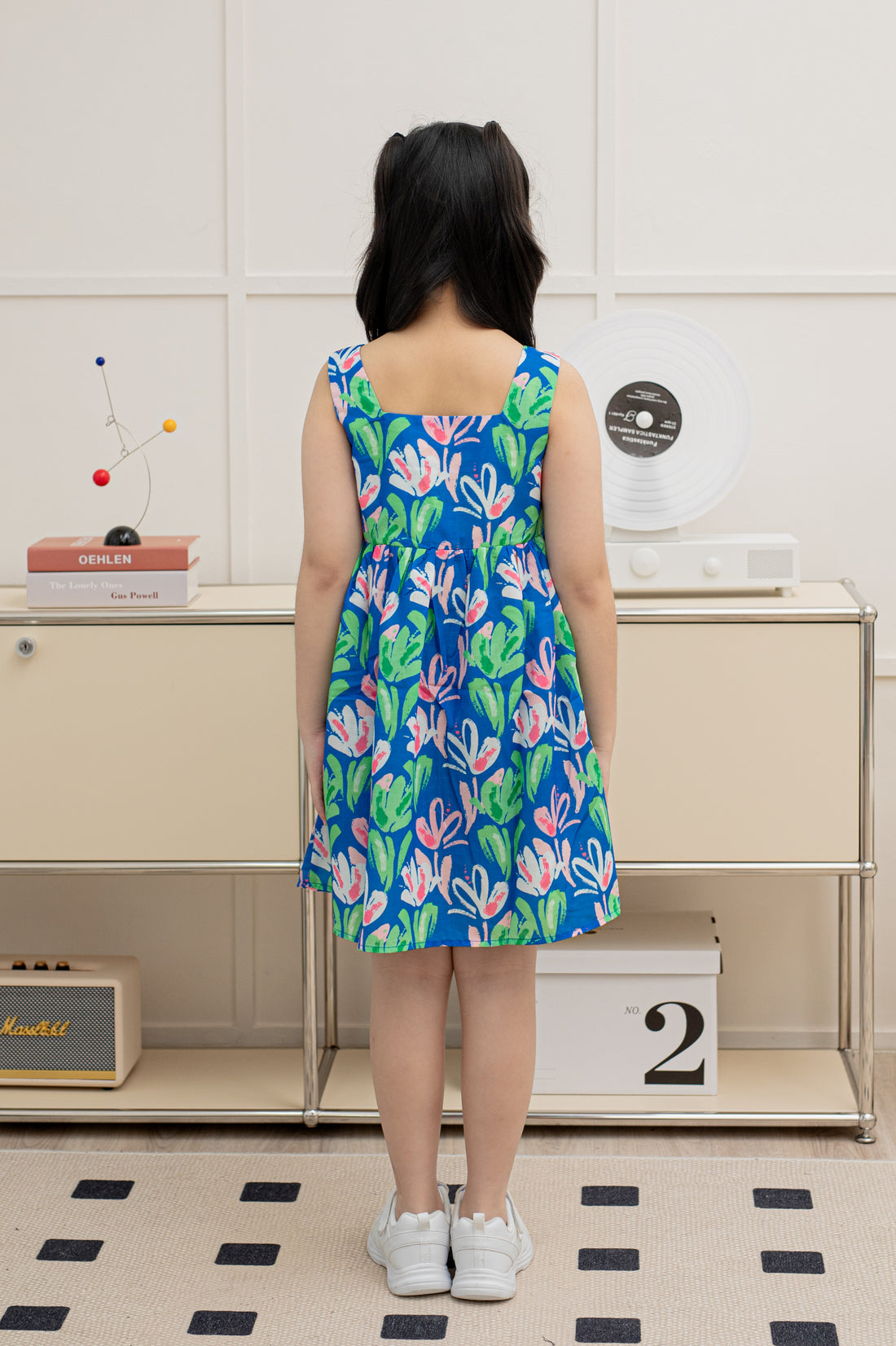 Vera Square Neck Sleeveless Shift Dress In Blue Floral