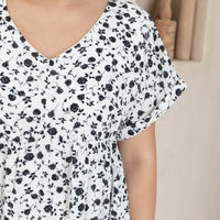 Hannah Babydoll Dress In White Floral