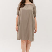 Eleanor Elastic Neckline Shift Dress In Sidewalk Grey
