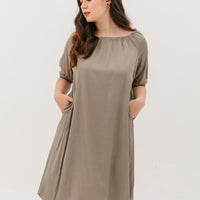 Eleanor Elastic Neckline Shift Dress In Sidewalk Grey
