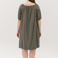 Eleanor Elastic Neckline Shift Dress In Green