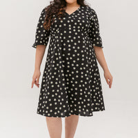 Cherie Textured Dress In Black Daisy