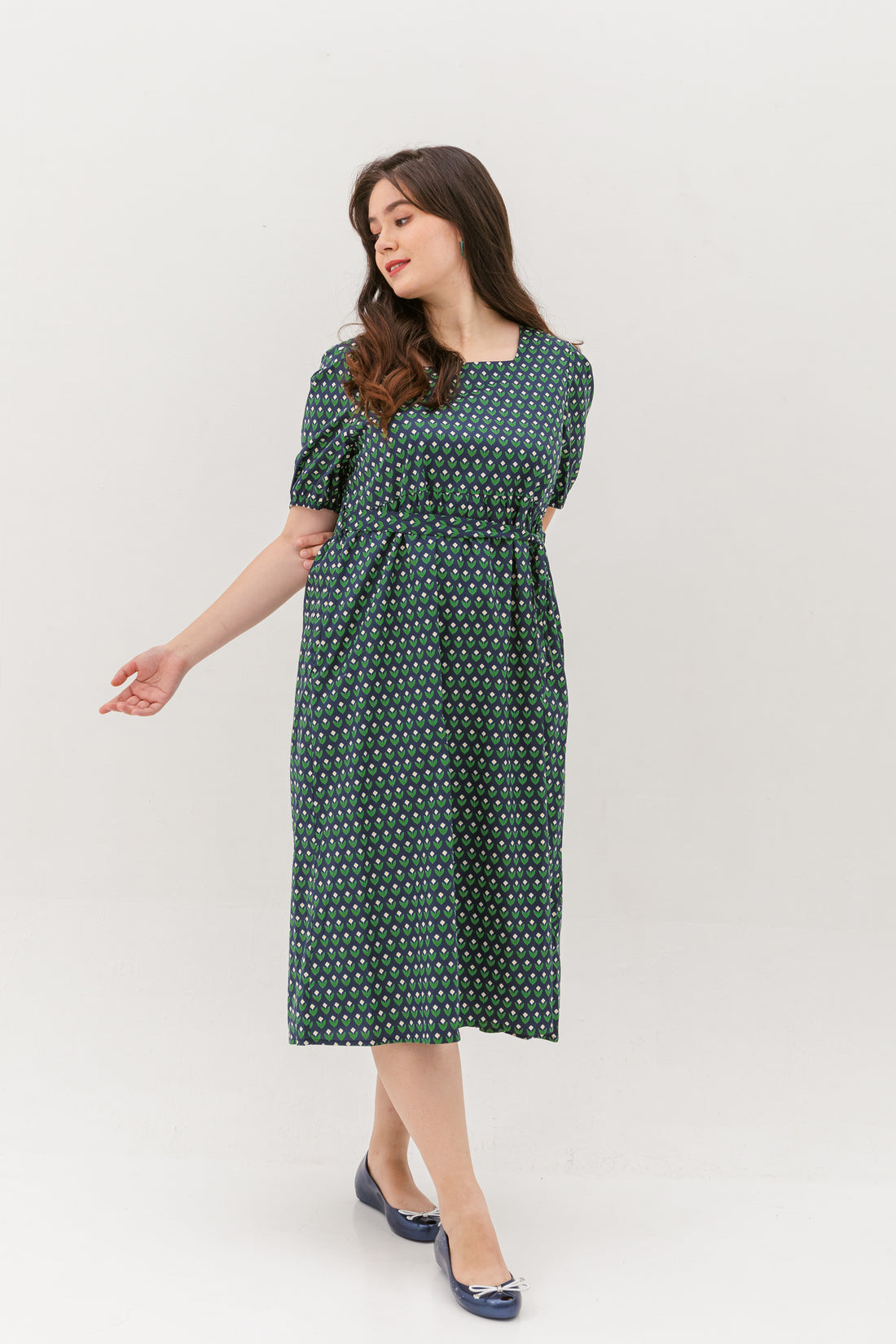 Roseanne Square Neckline Midi Dress In Navy Floral