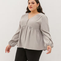 Bernadette Long-Sleeve Babydoll Top In Light Grey