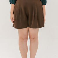 Gretel Front Pleated Shorts In Mocha