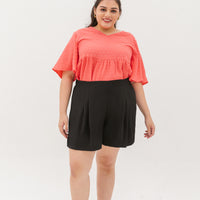 Gretel Front Pleated Shorts In Black