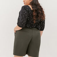 Zelda Tailored Bermuda Shorts In Uniform Green