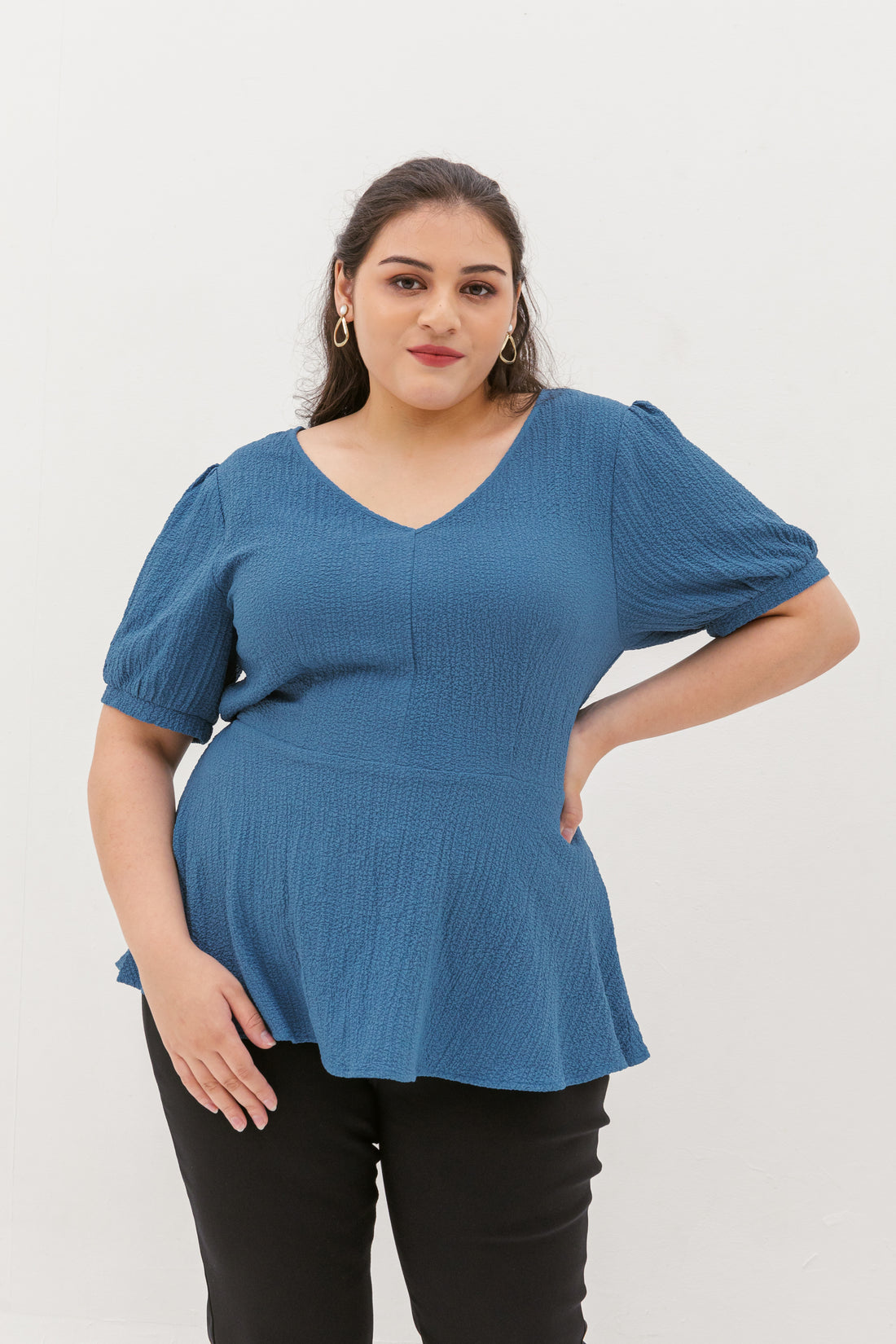 Aria V-Neck Textured Peplum Blouse In Blue Jay
