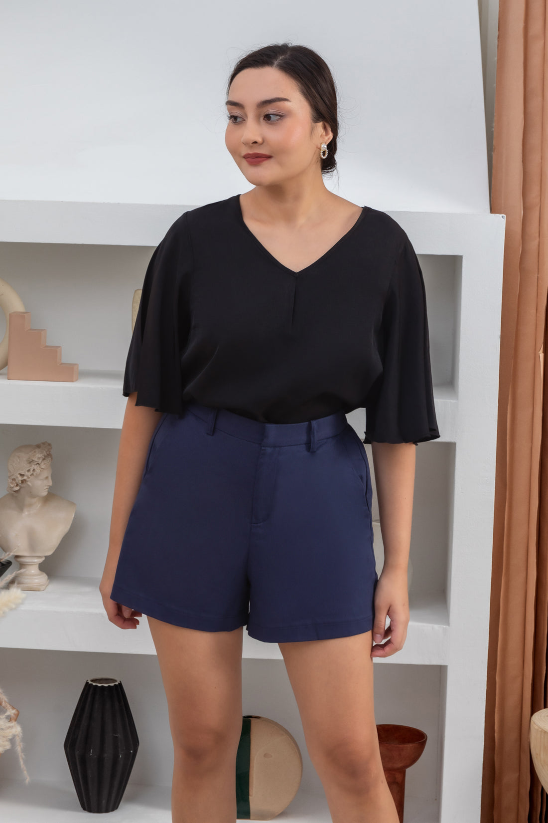 Maya Basic Shorts In Navy Blue