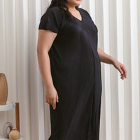 Victoria Pleated Dress In Onyx Black