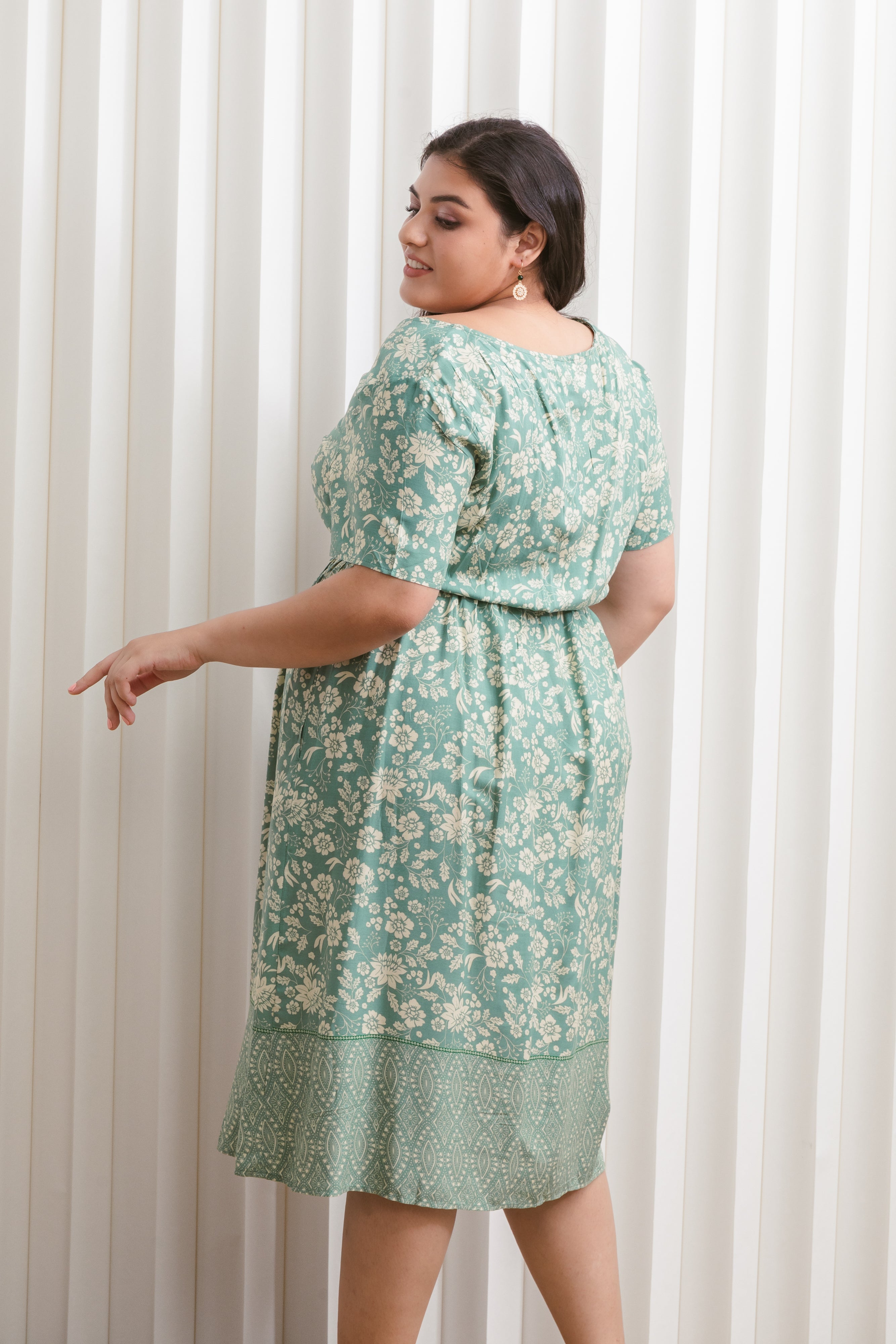 Harper Hem Dress In Fern Green – LaineCurve