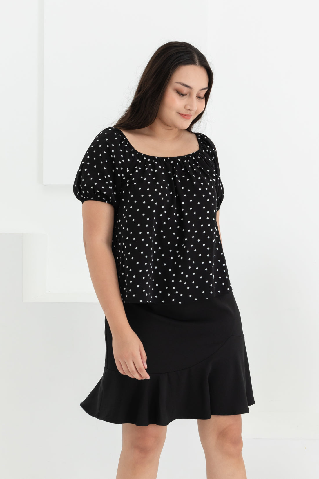 Zyra Puff Sleeve Blouse In Black Polka Dots