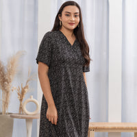 Petra Flowy V-Neck Midi Dress In Black