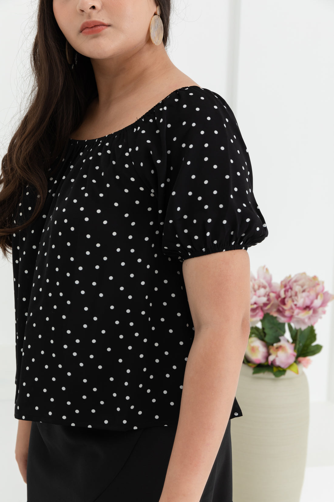 Zyra Puff Sleeve Blouse In Black Polka Dots