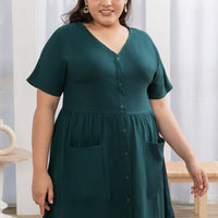 Olivia Buttoned Pocket Dress In Pine Green