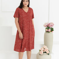 Charlotte V-Neck Midi Dress In Red