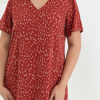Charlotte V-Neck Midi Dress In Red