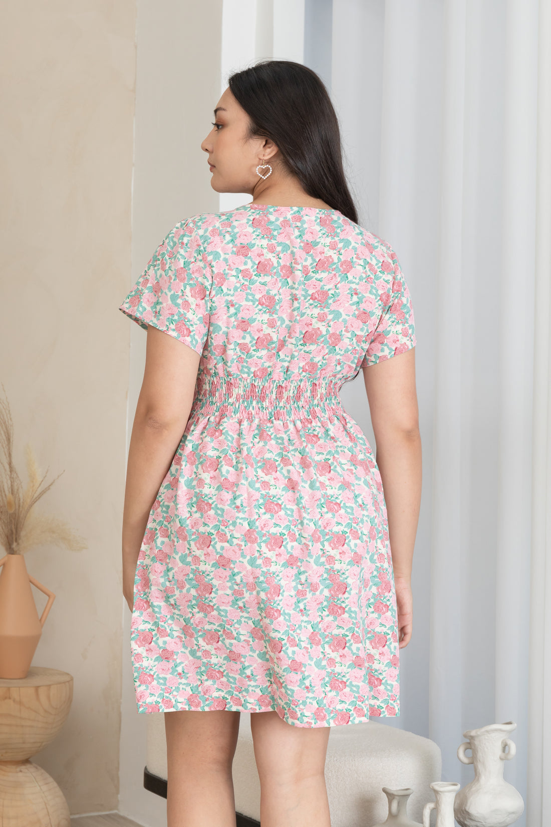 Poppy Scoop Neck Ruched Dress In Pink