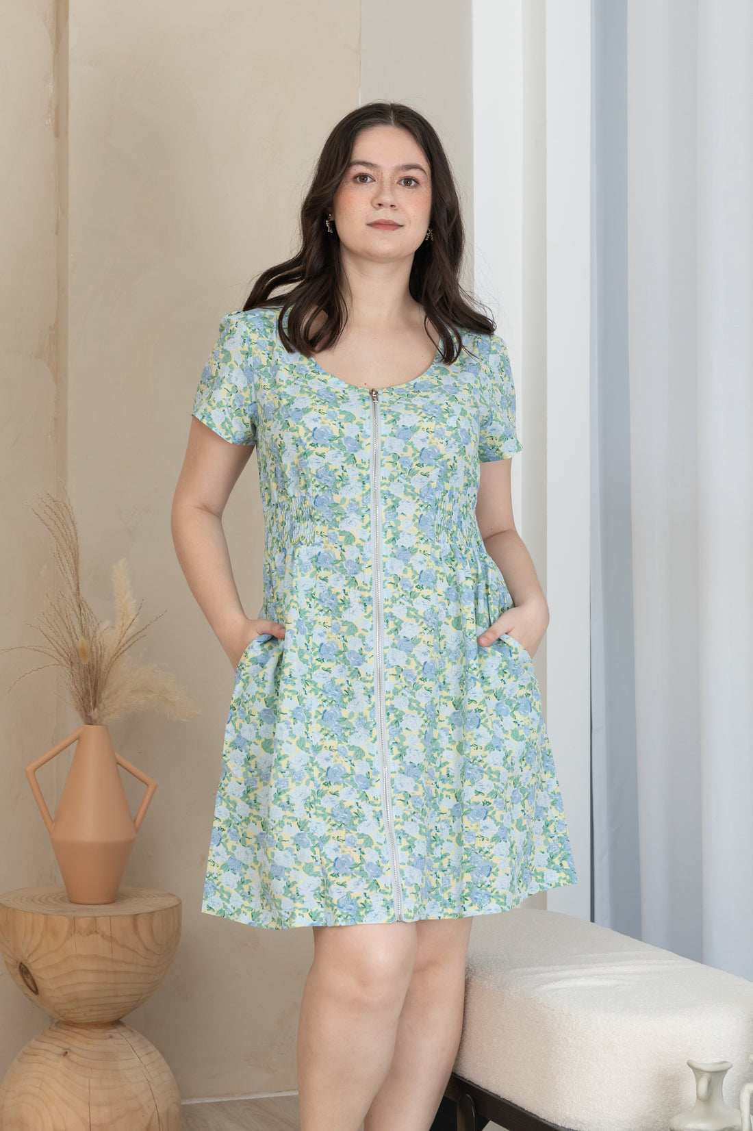 Poppy Scoop Neck Ruched Dress In Blue