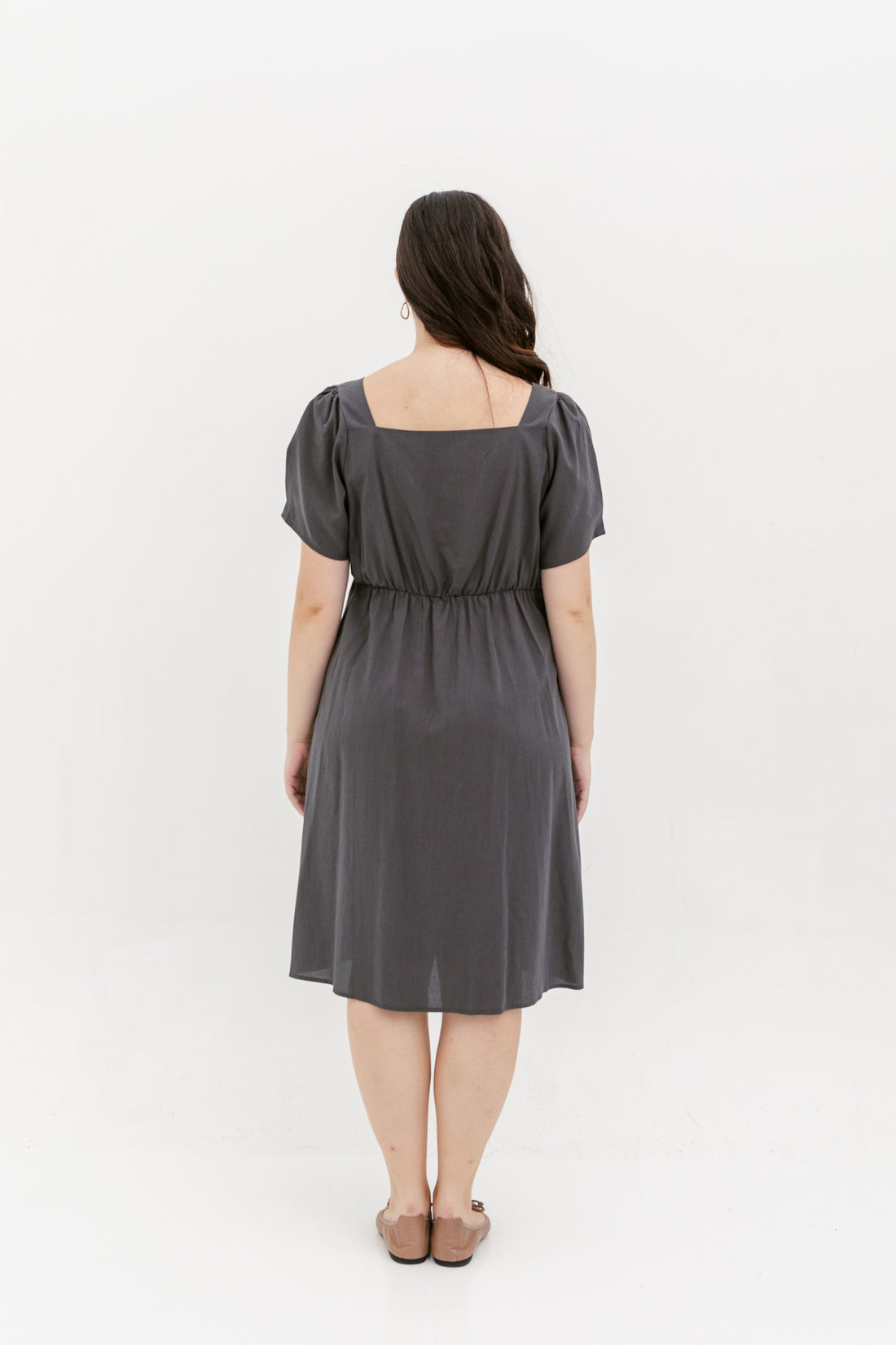 Georgia Pleated Dress In Charcoal Grey
