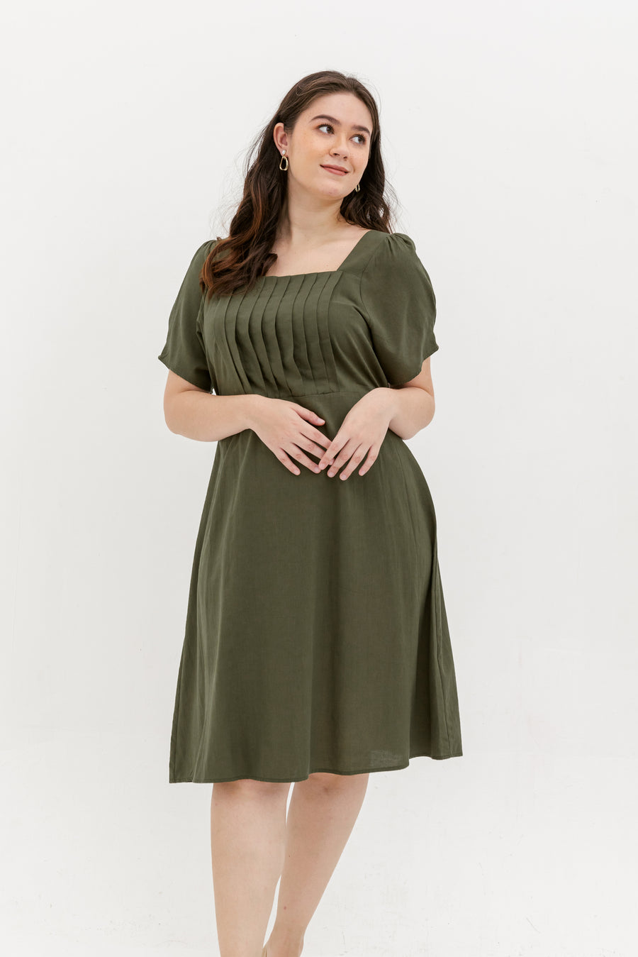 Georgia Pleated Dress In Olive Green