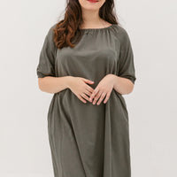 Eleanor Elastic Neckline Shift Dress In Green