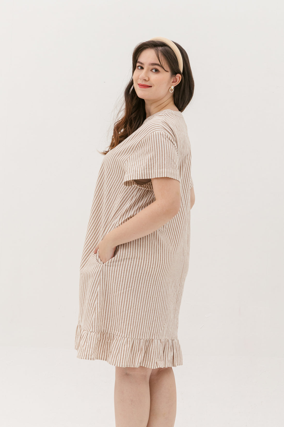 Elizabeth Fluted Hem Dress In Sand Stripes