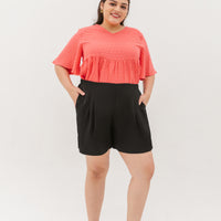 Gretel Front Pleated Shorts In Black