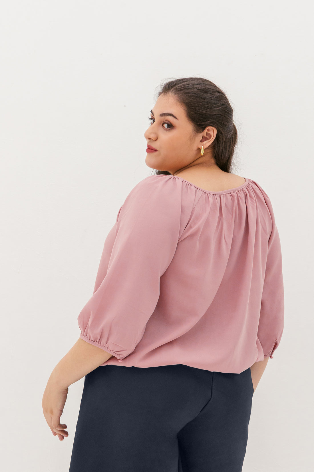 Delilah Tie Neck Blouse In Pale Mulberry