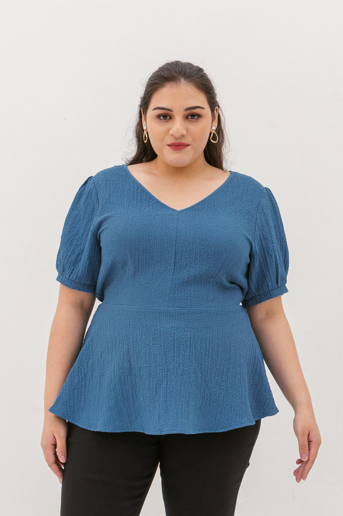 Aria V-Neck Textured Peplum Blouse In Blue Jay