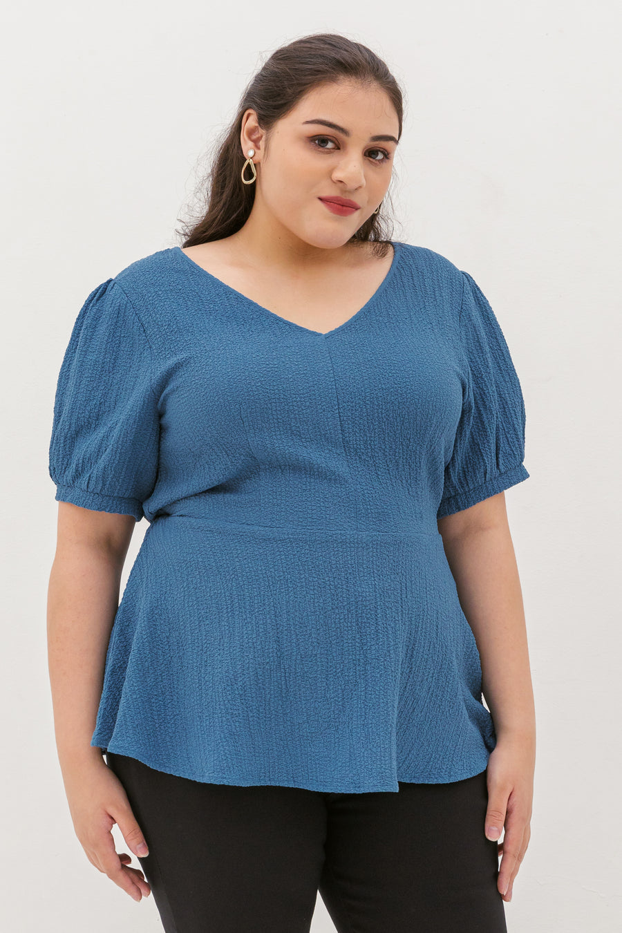 Aria V-Neck Textured Peplum Blouse In Blue Jay