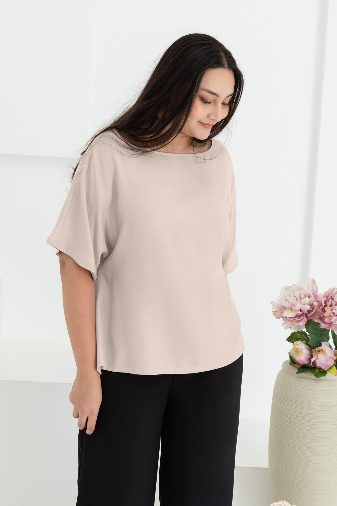 Isla Boat-Neck Flare Sleeve Blouse In Champagne