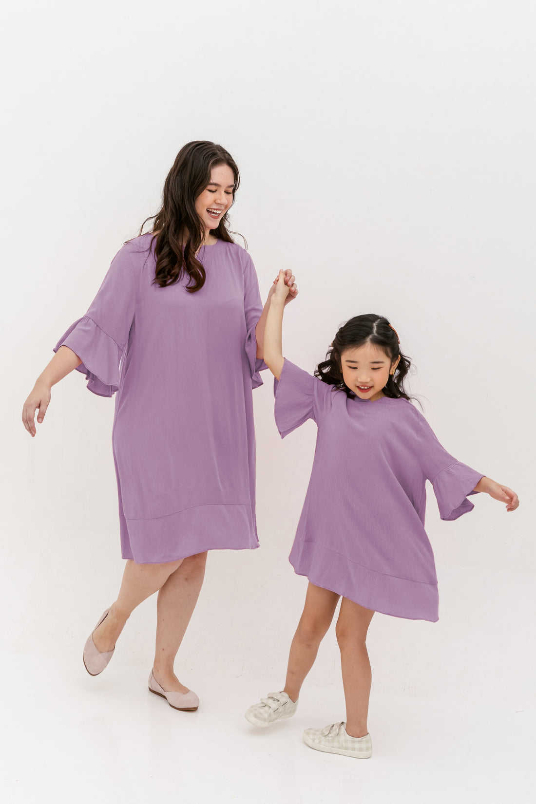 Lillian Trumpet Sleeve Dress In Mauve Purple